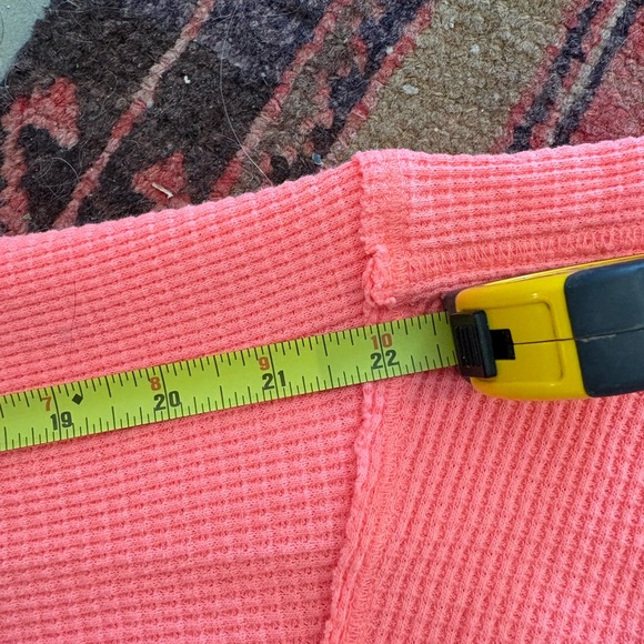 We the free (free people) long sleeve size medium - Picture 9 of 9